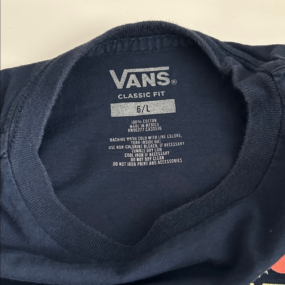 Vans Boy’s Navy Tropical Short Sleeve Graphic T-Shirt Size 6 - Picture 2 of 7